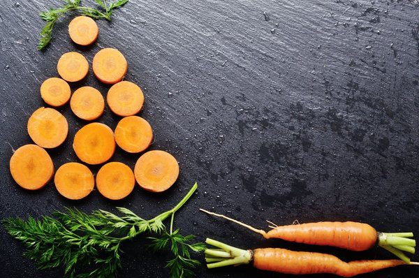 Techniques pour styliser des pulls à col roulé dans un look formel